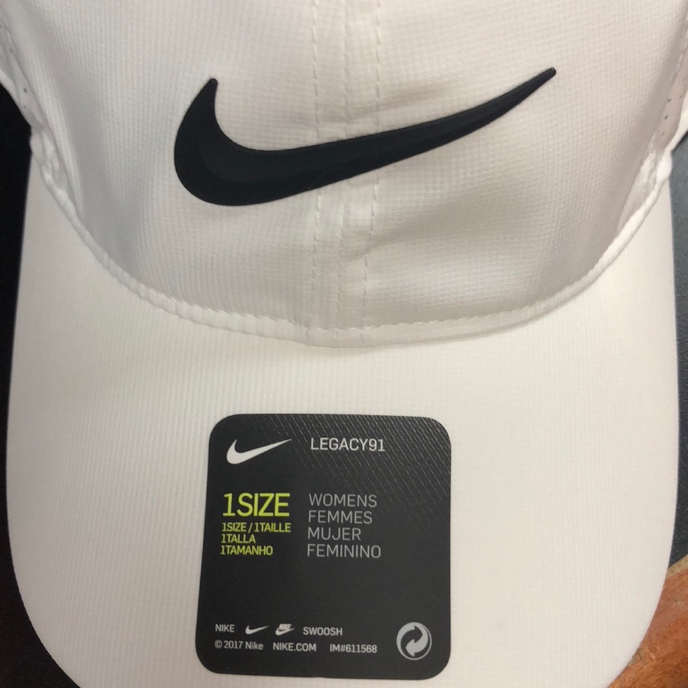 LAST ONE! Nike Women’s Adjustable Golf Hat NWT! - Picture 4 of 8